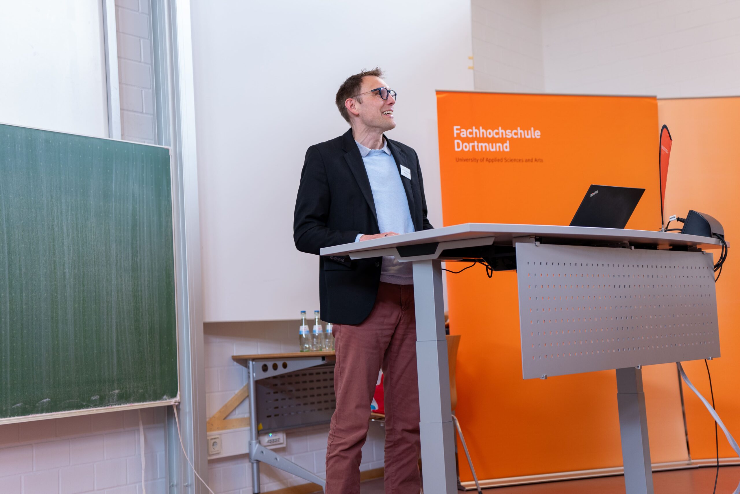 Foto: Stephan Weyers am Rednerpult